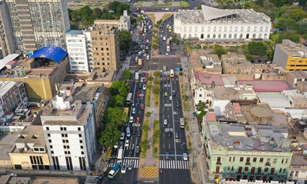 001053833W