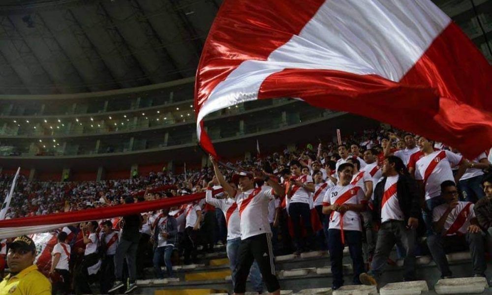 Archivo: El heraldo del Perú