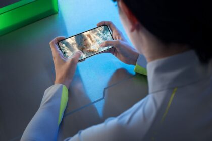 poco f8