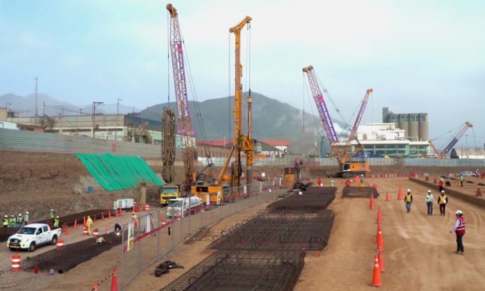 Archivo: Perú Construye
